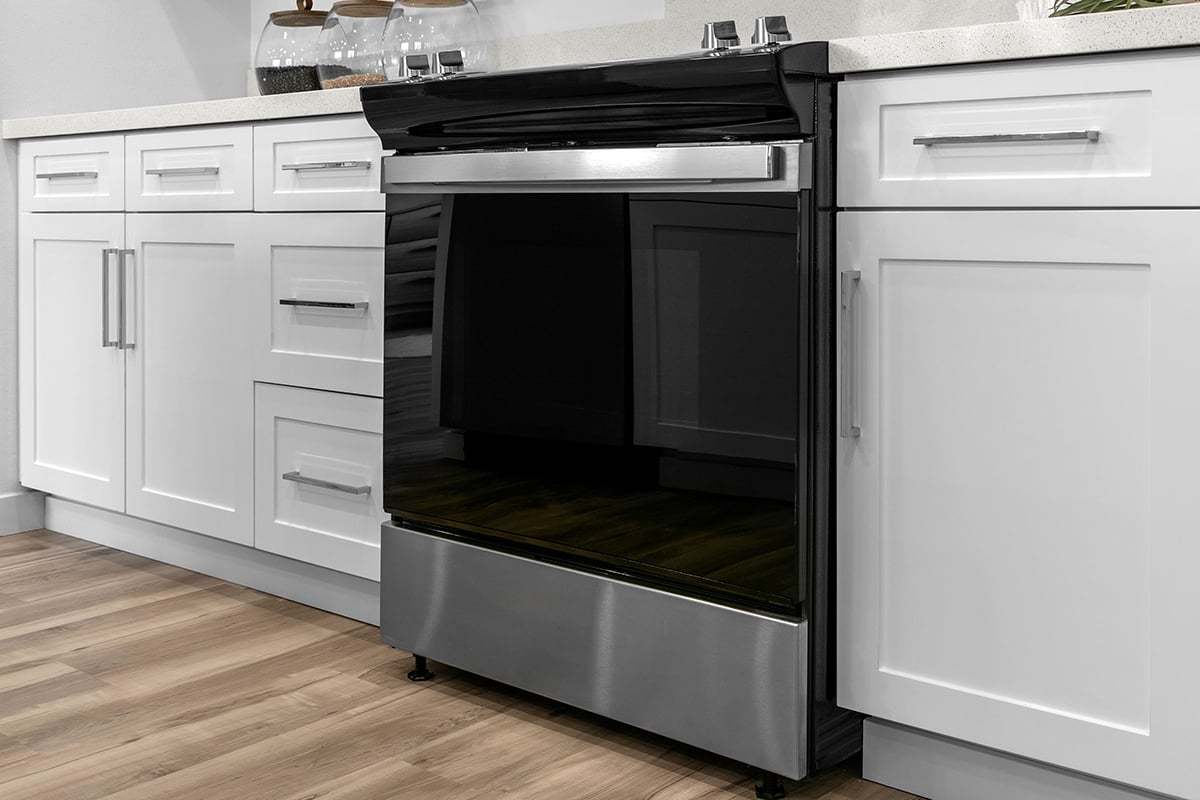 Plan 1538 Modeled - Shaker-style cabinets