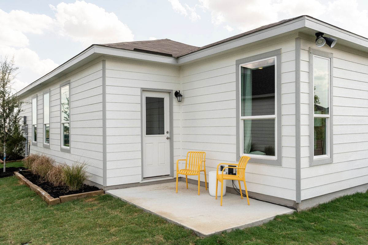 Plan 1605 Modeled - Back patio