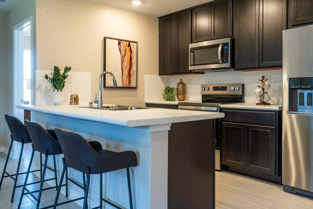 Plan 1417 Modeled - Kitchen breakfast bar