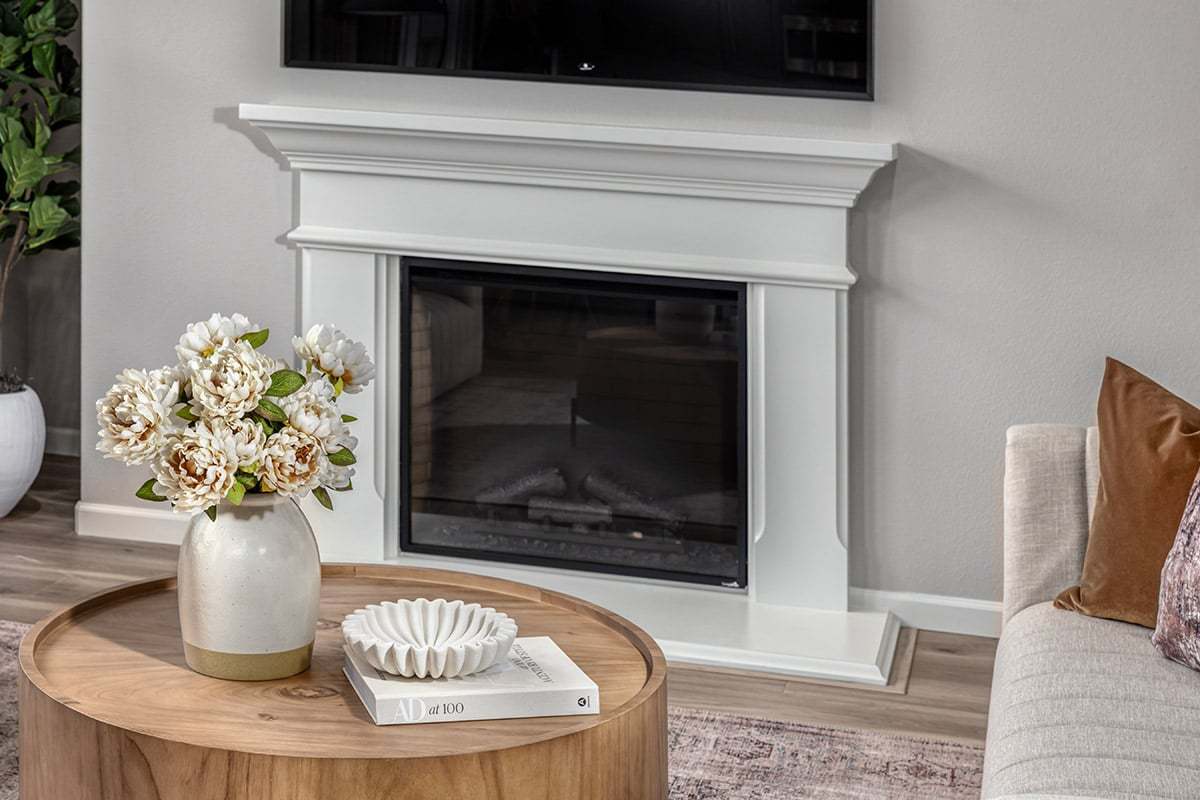 Plan 1674 Modeled - Optional fireplace at family room