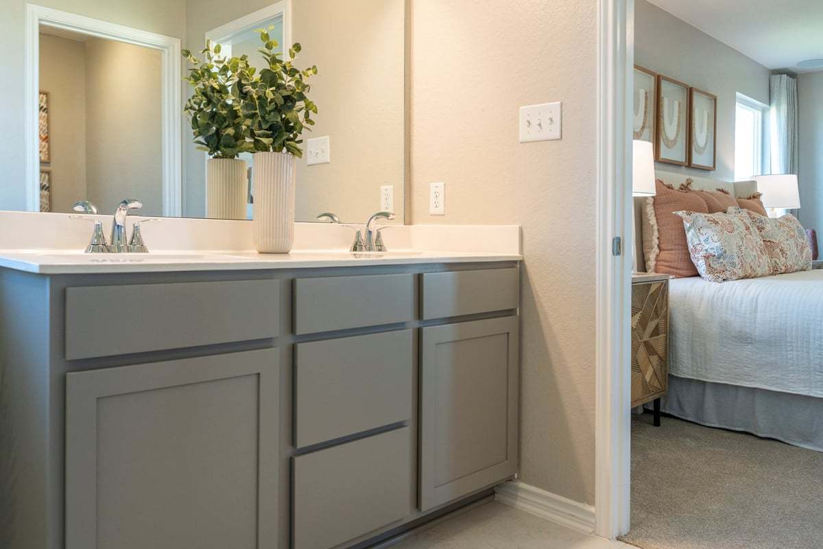 Plan 1772 Modeled - Dual-sink vanity at primary bath