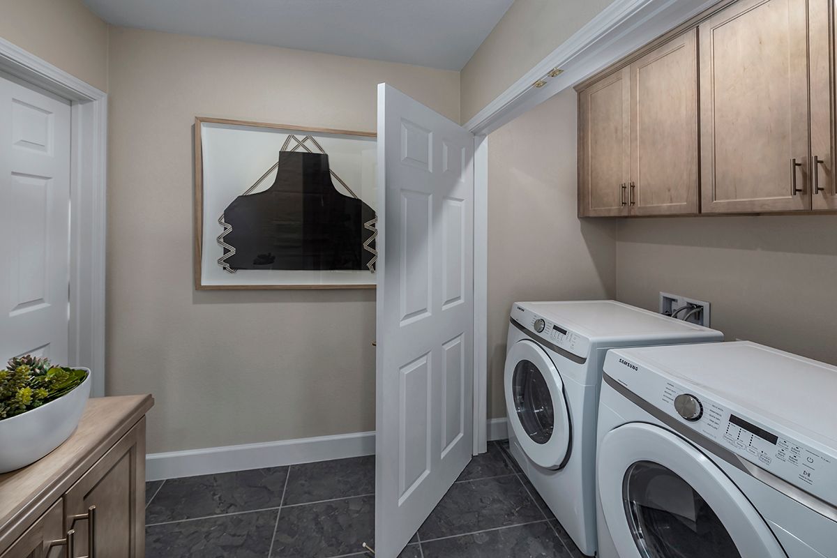Plan 2276 Modeled - Dedicated laundry area
