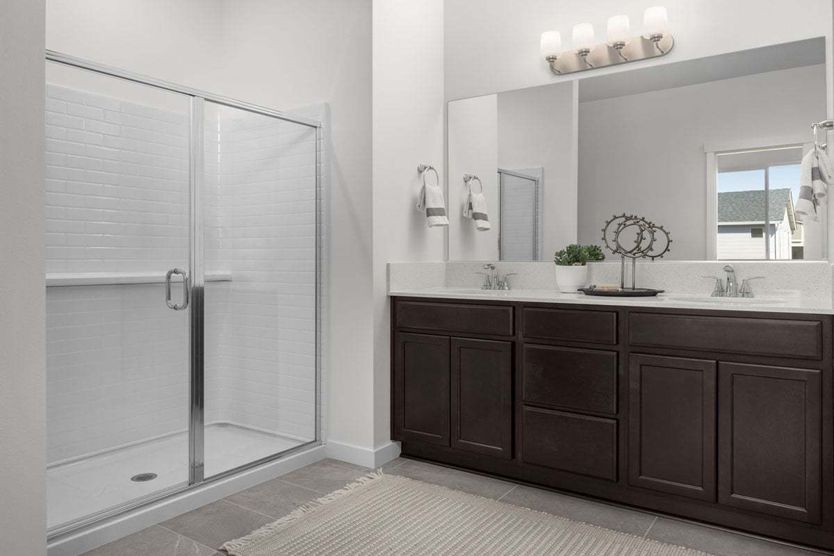 Plan 1860 Modeled - Walk-in shower at primary bath