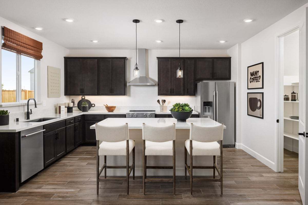Plan 2566 Modeled - Kitchen