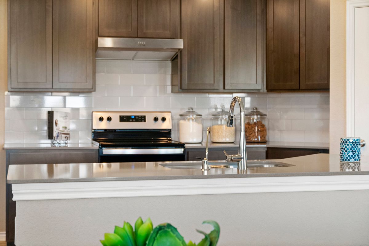 Plan 2411 - Woodmont® Dakota Shaker panel kitchen cabinets