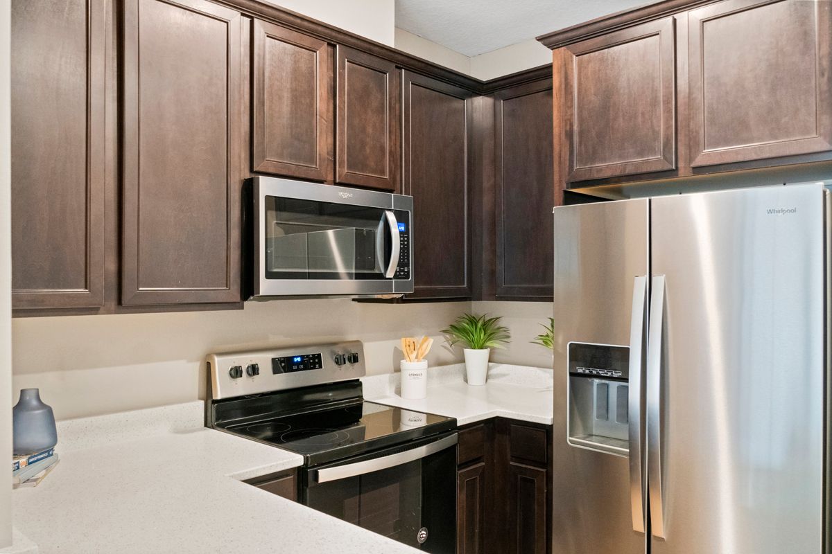 Plan 1359 - Stainless steel kitchen appliances