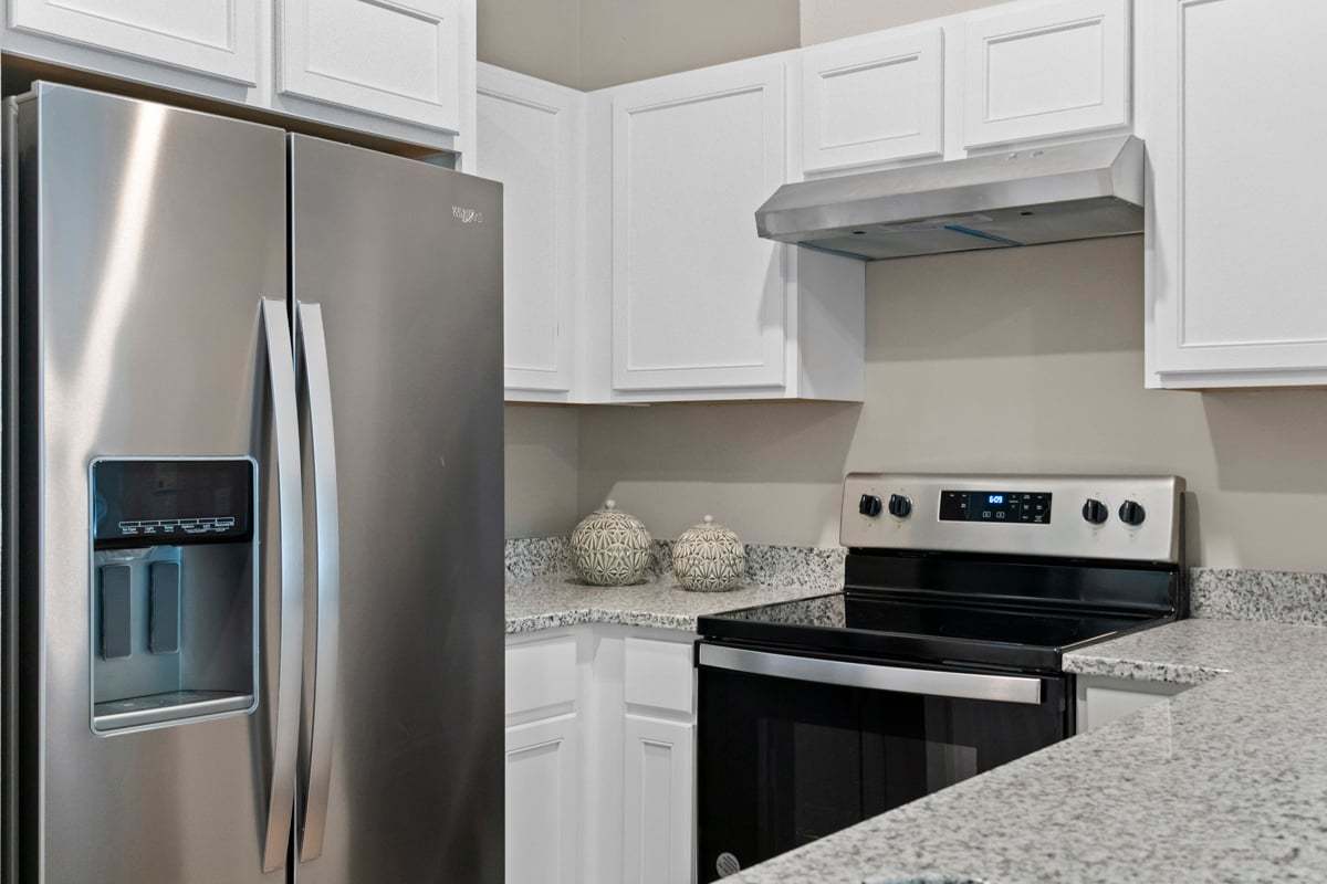 Plan 1155 - Stainless steel kitchen appliances