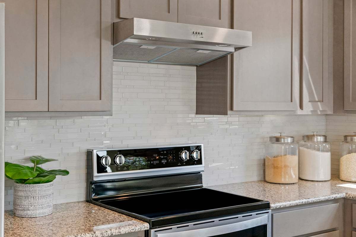 Plan 2245 - Glass cooktop range