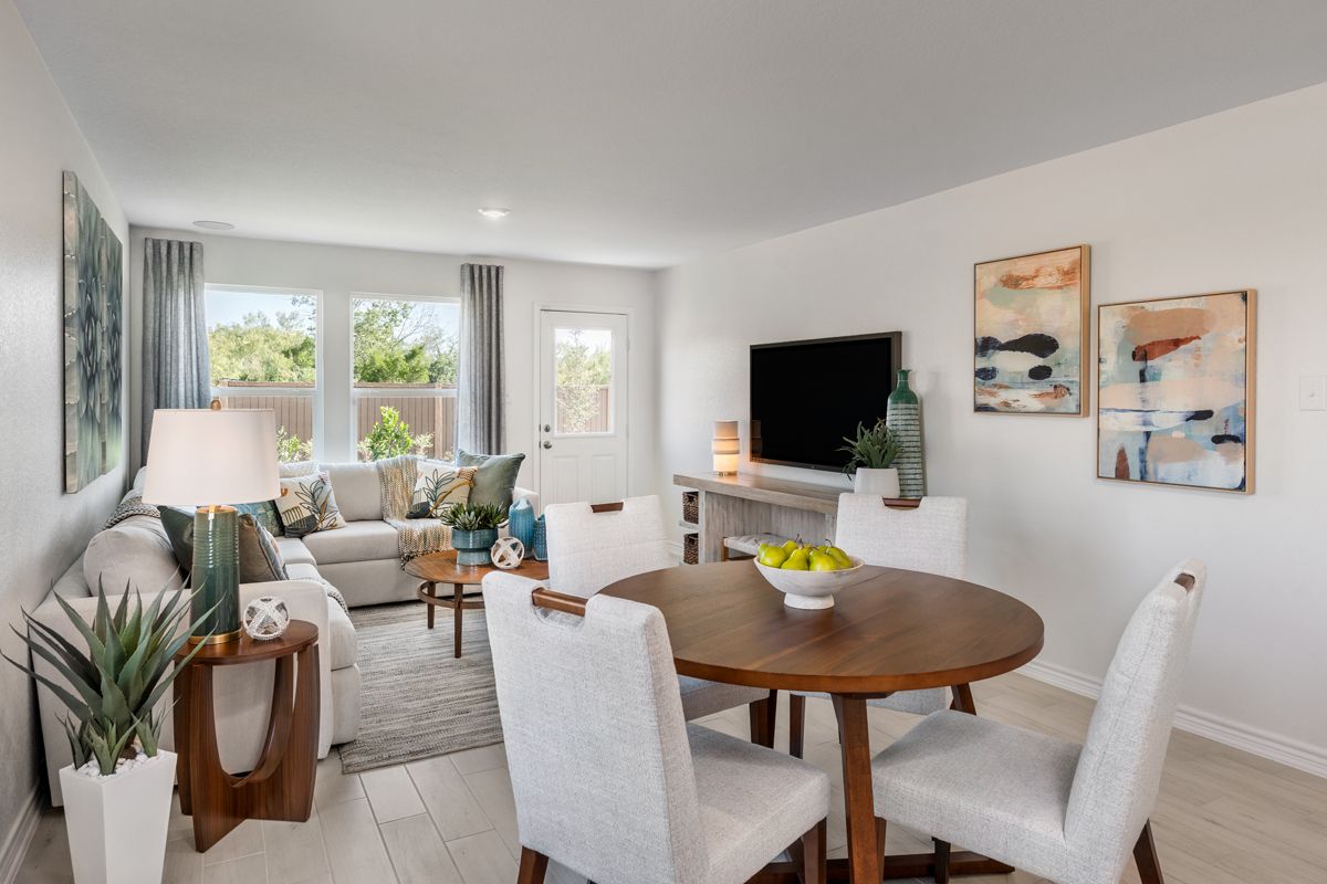 Plan 1042 Modeled - Great room
