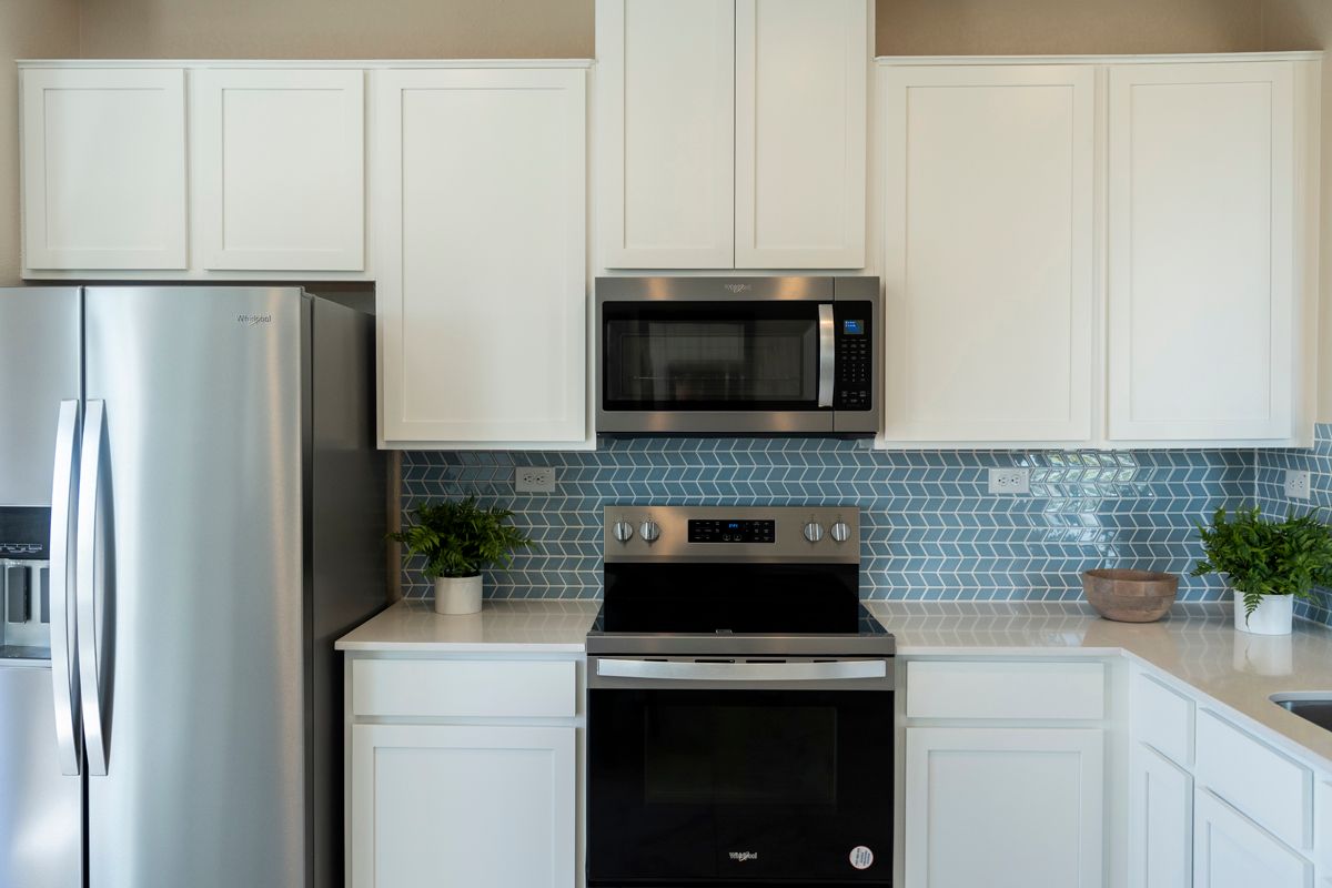 Plan 1242 Modeled - Stainless steel appliances