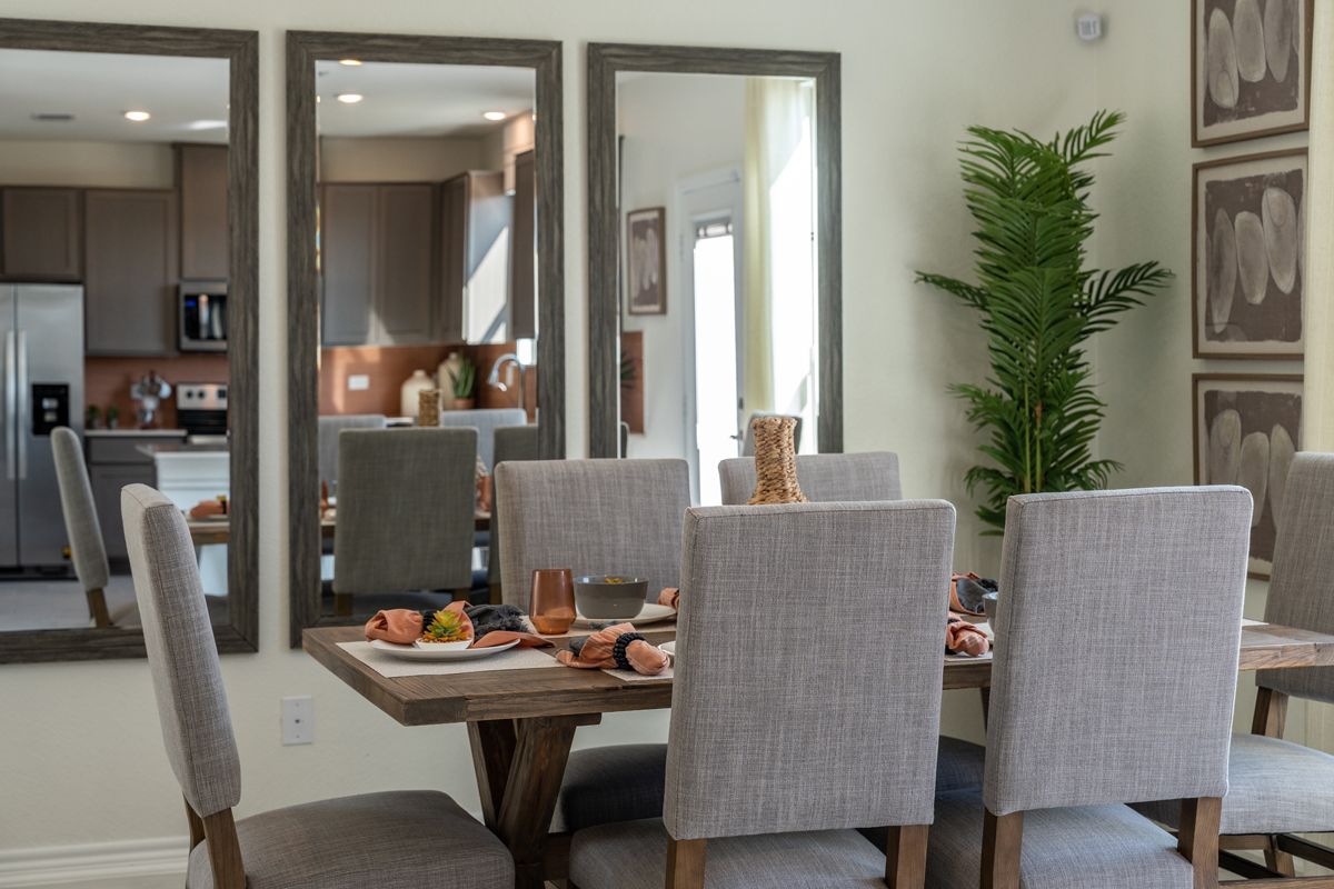 Plan 2100 - Dining area