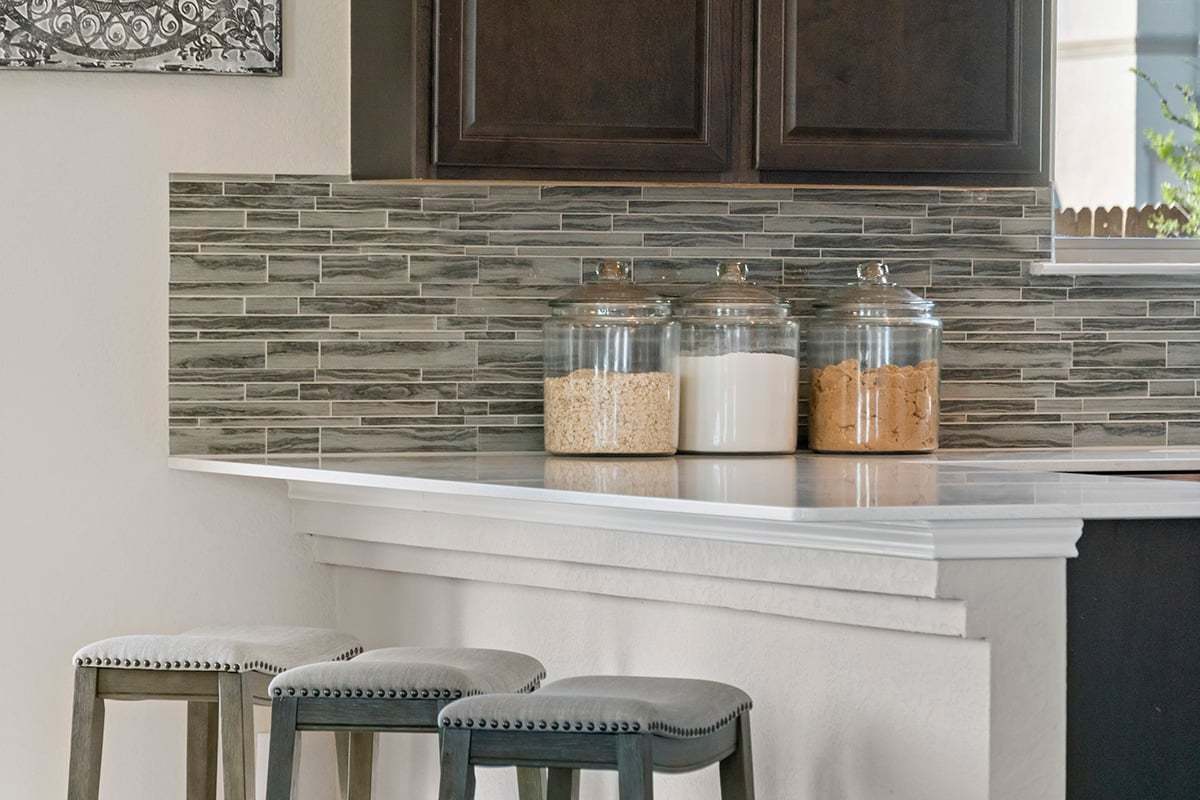 Plan 2100 - Peninsula breakfast bar