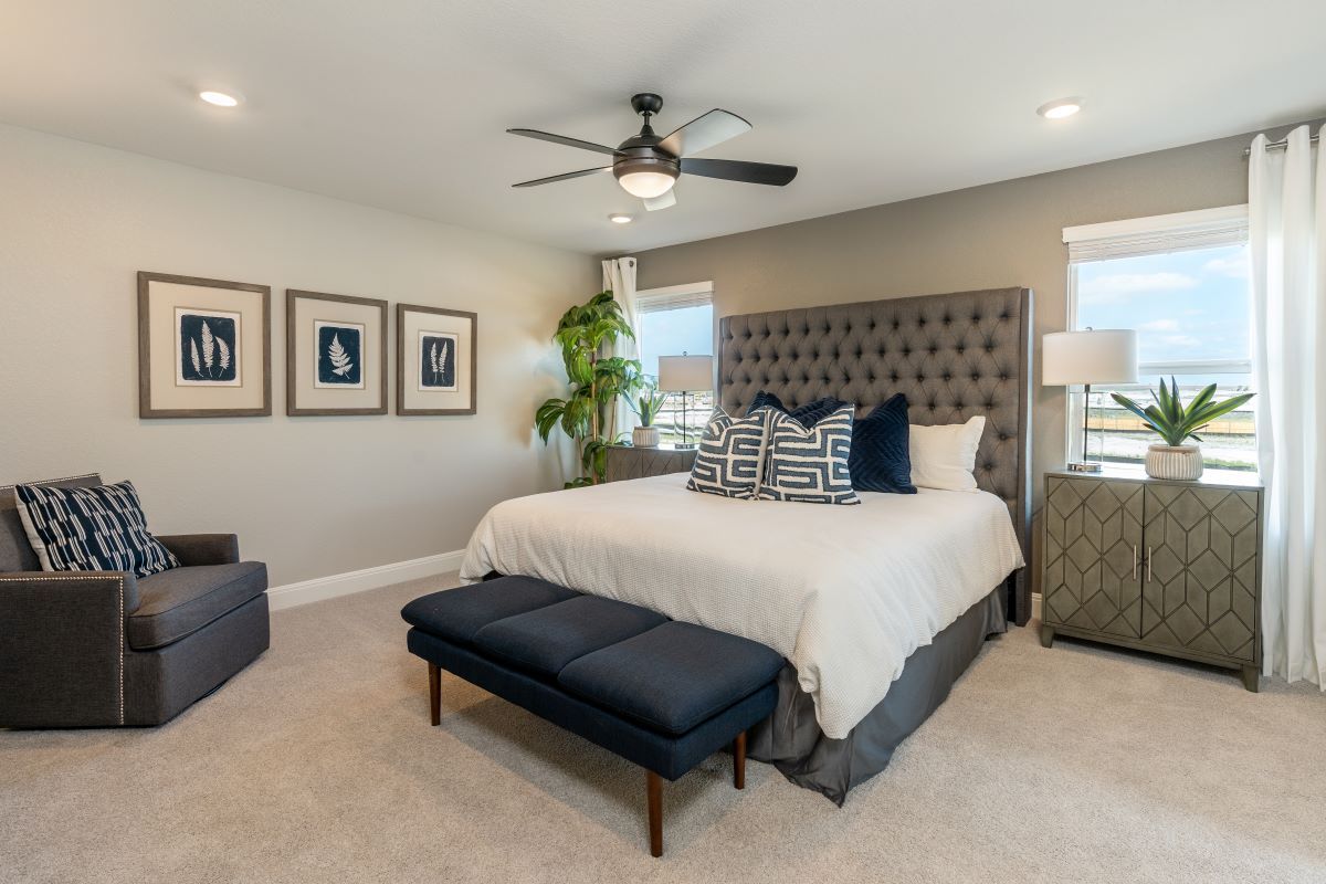 Plan 2070 - Primary bedroom