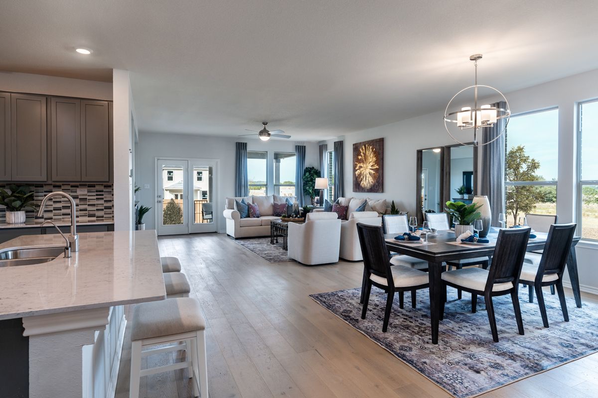 114 E Granite Shores Dr. Boerne, TX 78006