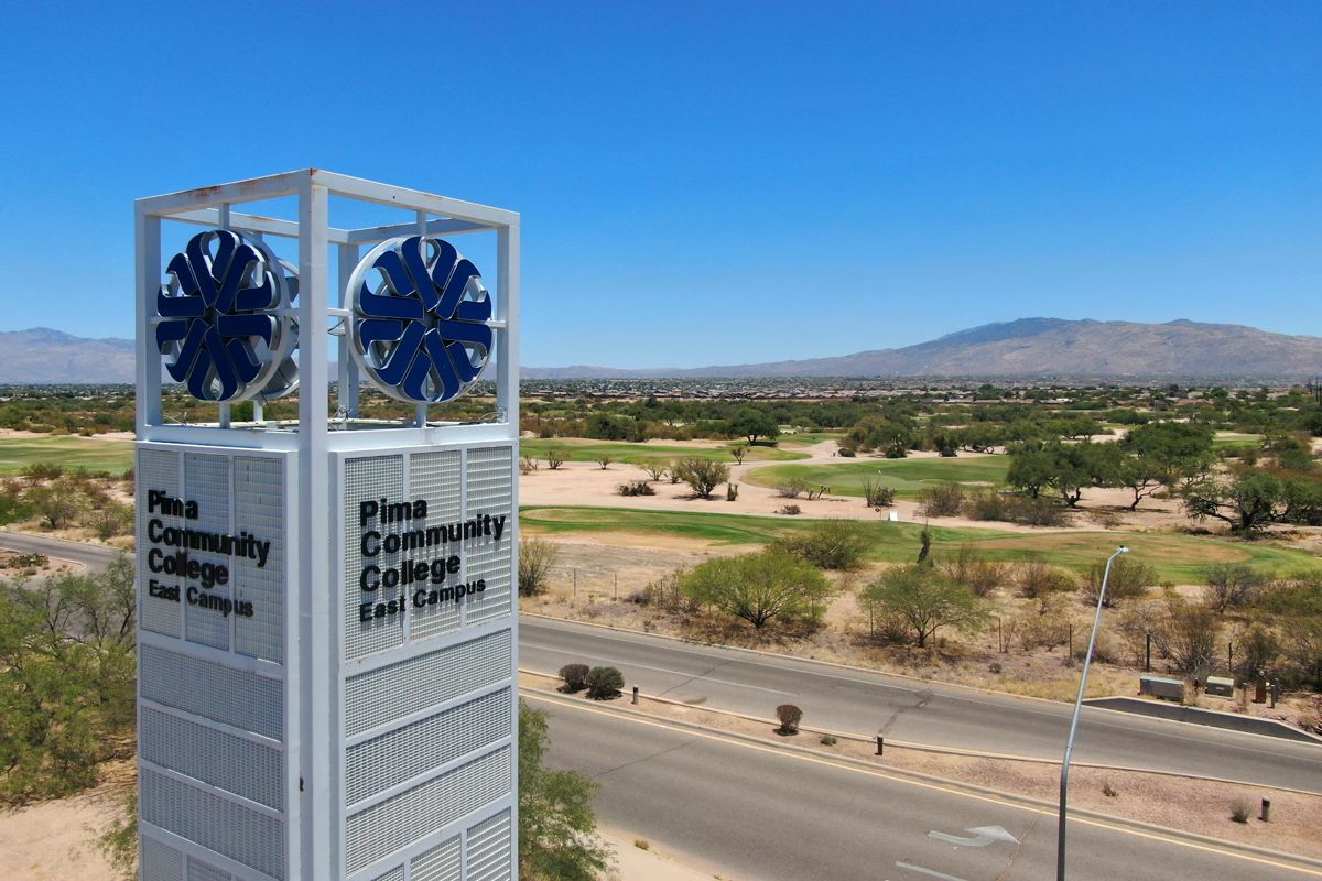 Just 4 minutes to Pima Community College - East Campus