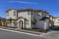 Brighton at Fairview por KB Home en Santa Cruz California