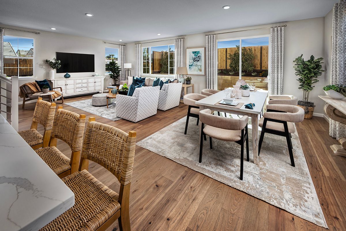 2011 Peony Dr. Hollister, CA 95023