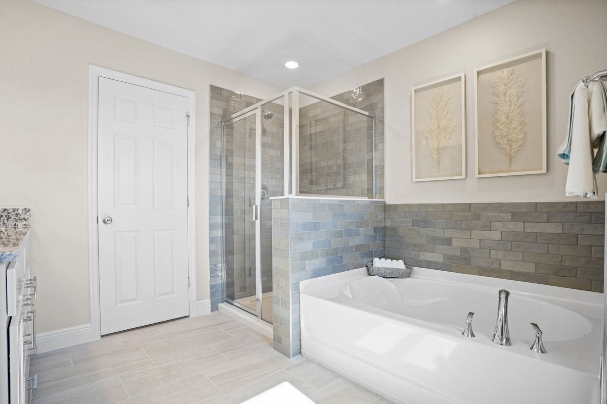 Plan 2544 Modeled - Primary bedroom
