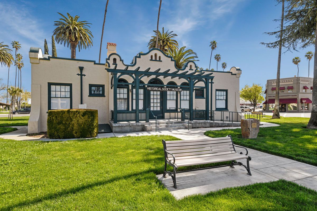 Walking distance to Camino Historical District