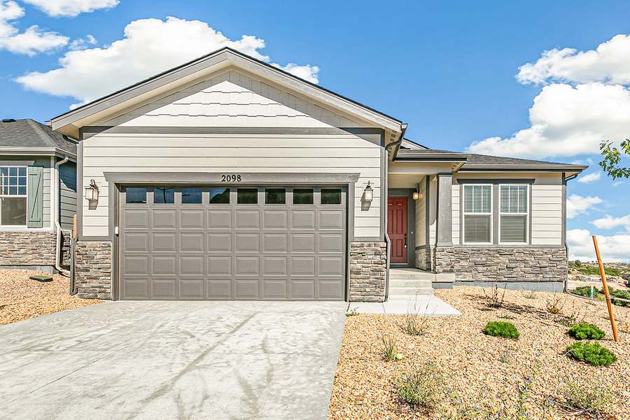 2098 Peachleaf Loop (Plan 1818)