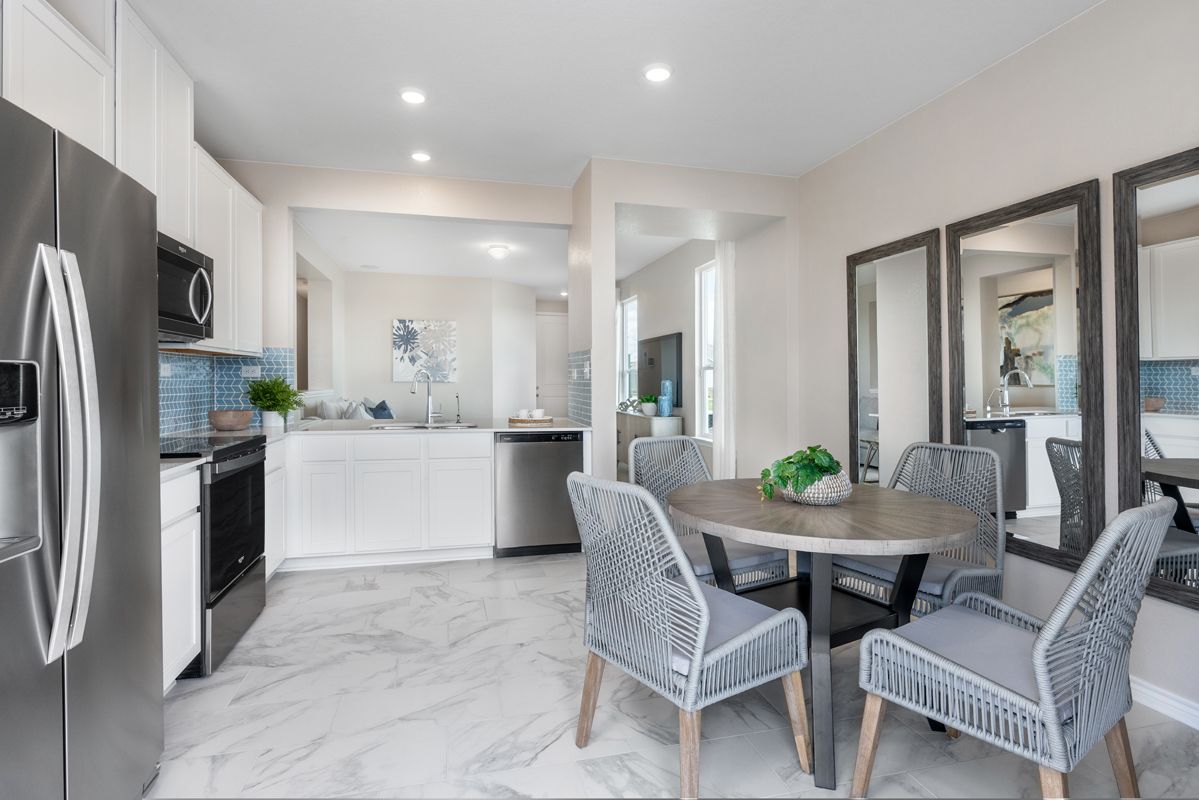 Plan 1242 Modeled - Dining area