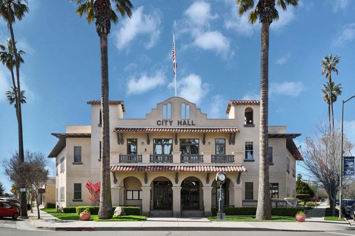 5-minute drive to downtown Patterson