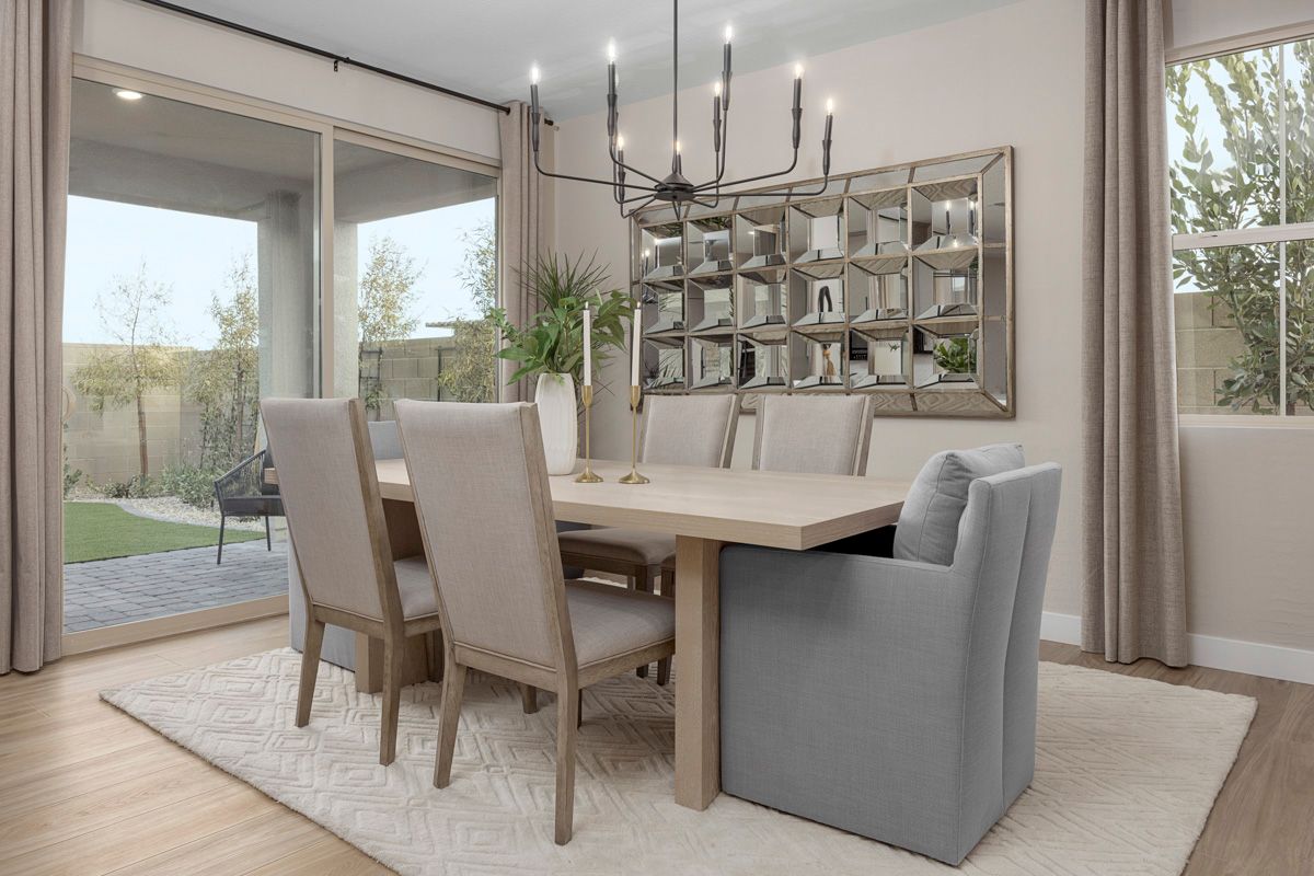 Plan 2466 Modeled - Dining area
