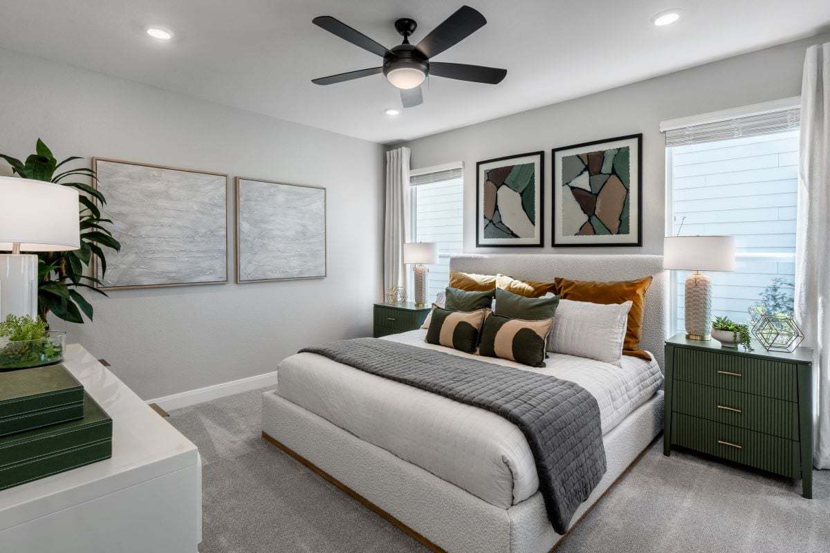 Plan 2527 Modeled - Primary bedroom