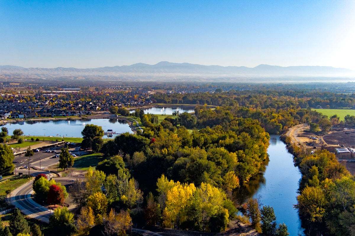 9-minute drive to Star Riverwalk Park
