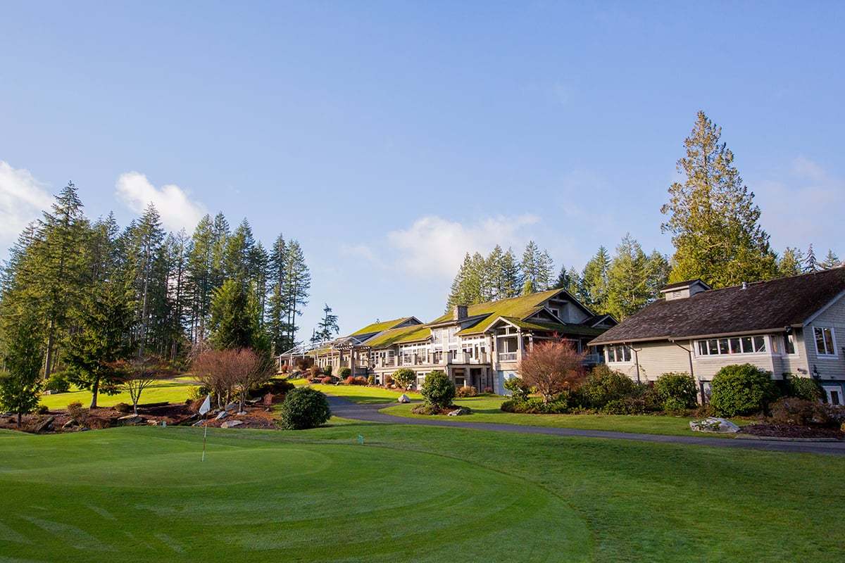 Community clubhouse and restaurant