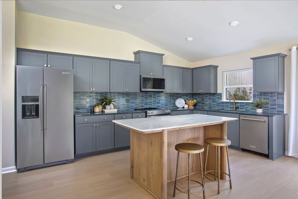 Plan 1910 Modeled - Kitchen