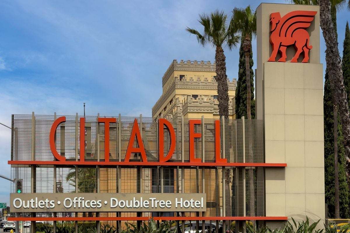 Quick drive to Citadel Outlets