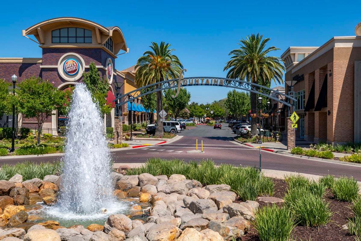Near Fountains and Westfield Galleria at Roseville for shopping, dining and entertainment