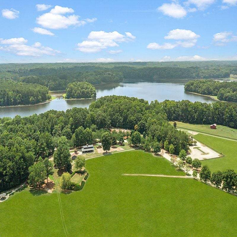 Short drive to Lake Benson Park