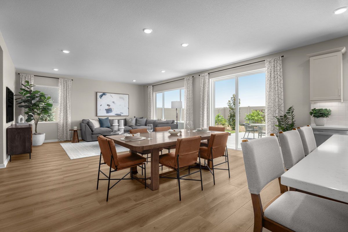 Plan 2429 Modeled - Dining area