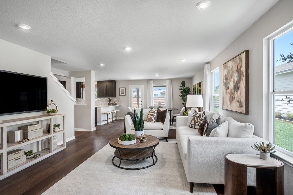 5003 Kayak Cove. Elmendorf, TX 78112