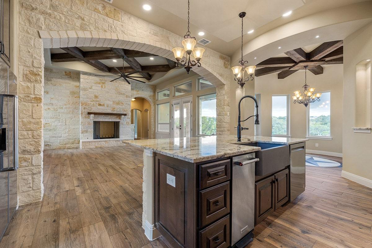 casa en KC Custom Homes por KC Custom Homes.