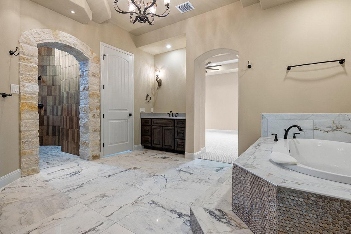 casa en KC Custom Homes por KC Custom Homes.