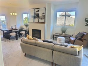 582 Fair Oaks Ct (2 Bed Condo)