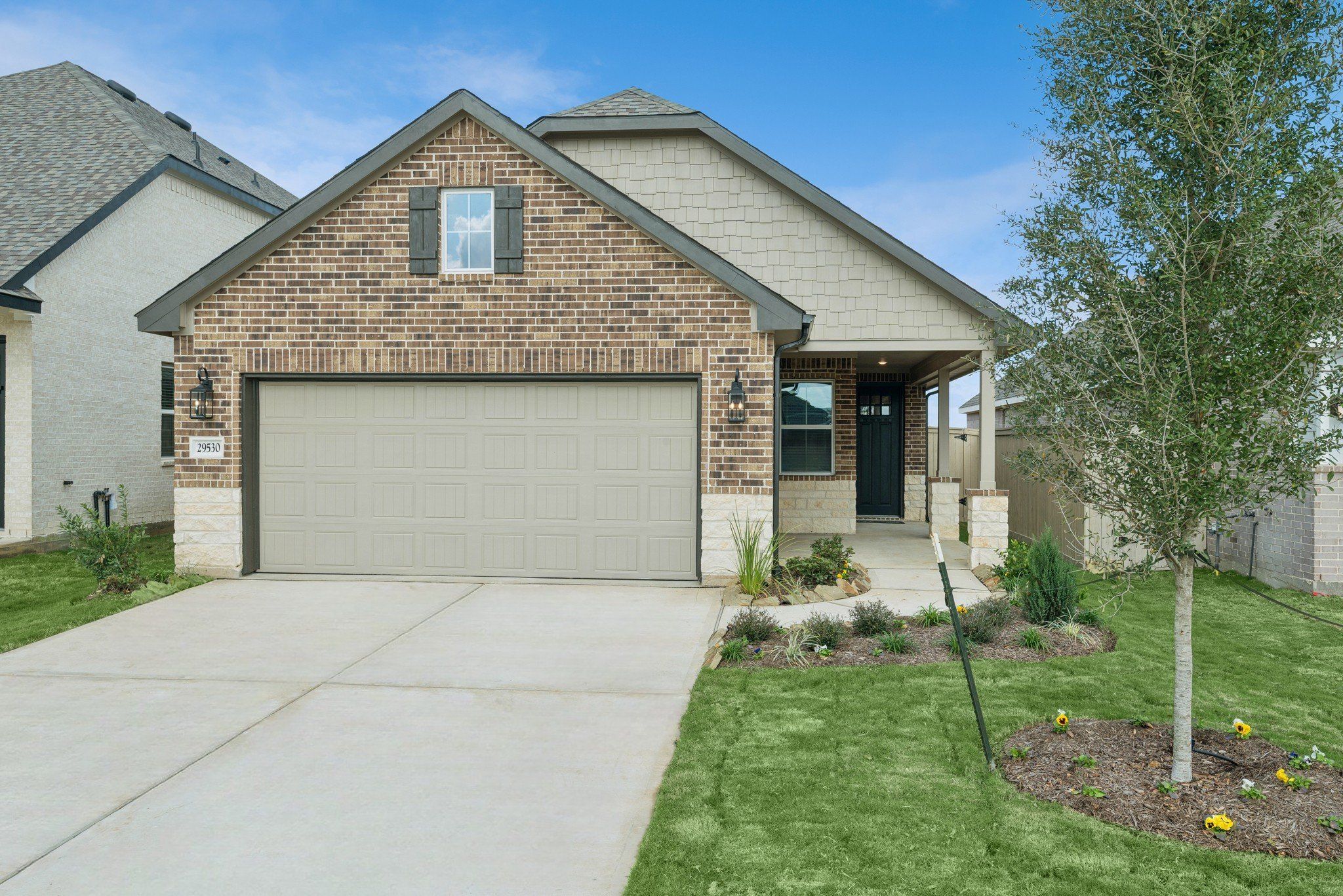 29530 Pondview Dr (Spring Lake)