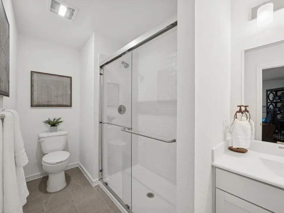 Bedroom 4 Bath