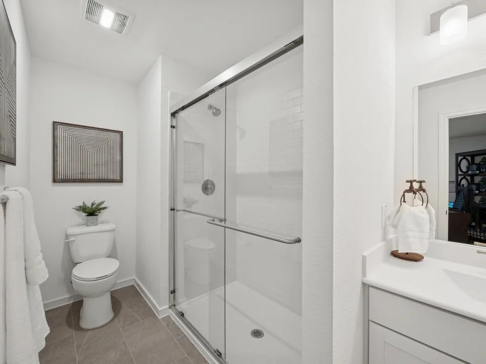 Bedroom 4 Bath