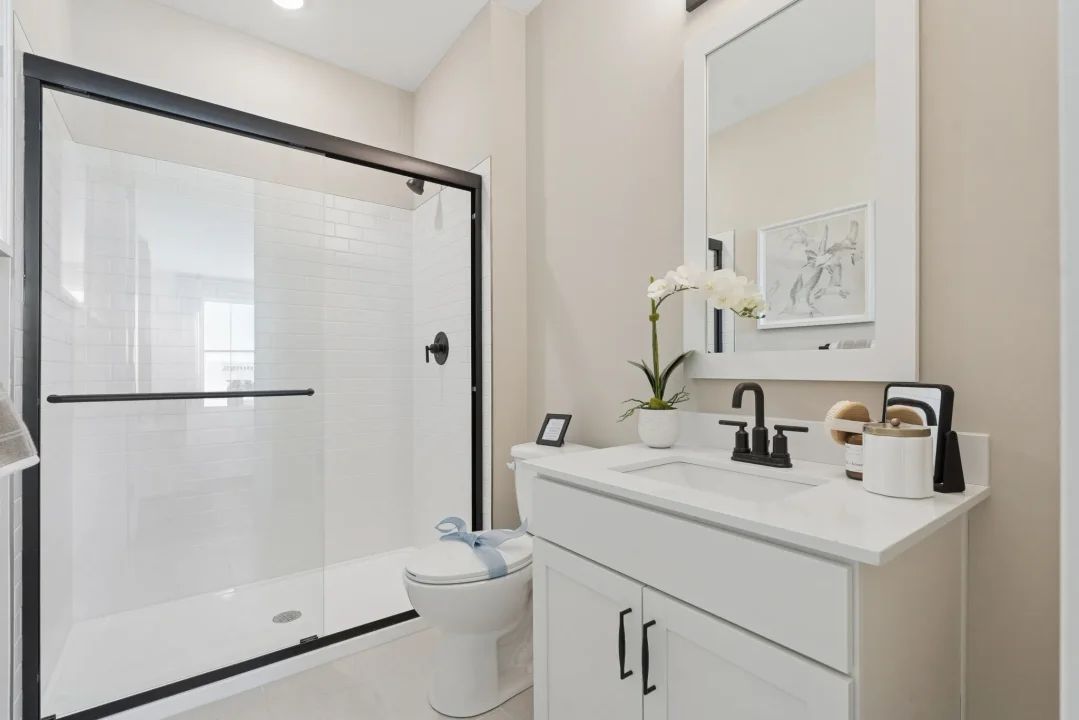 Extra Suite Bath