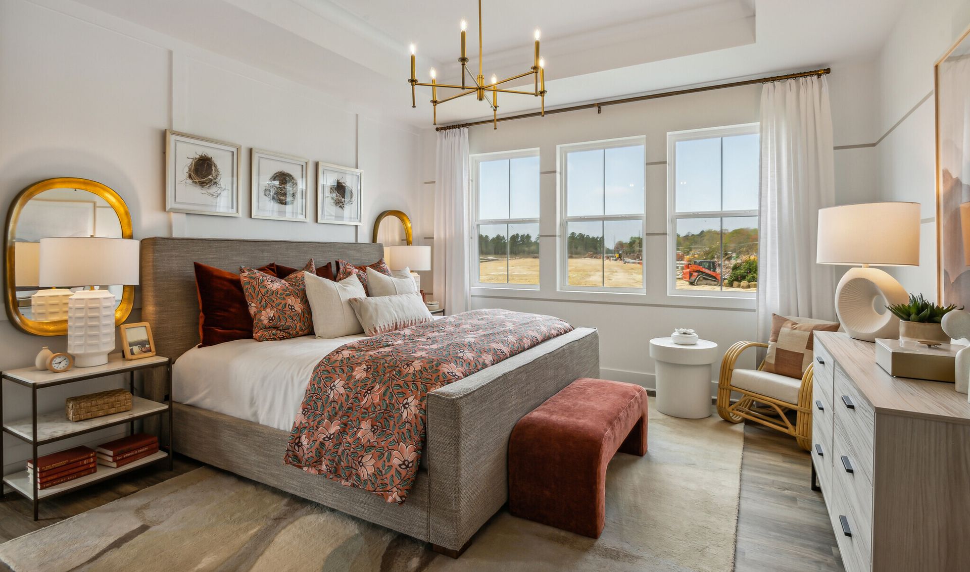Primary suite with decorative feature wall