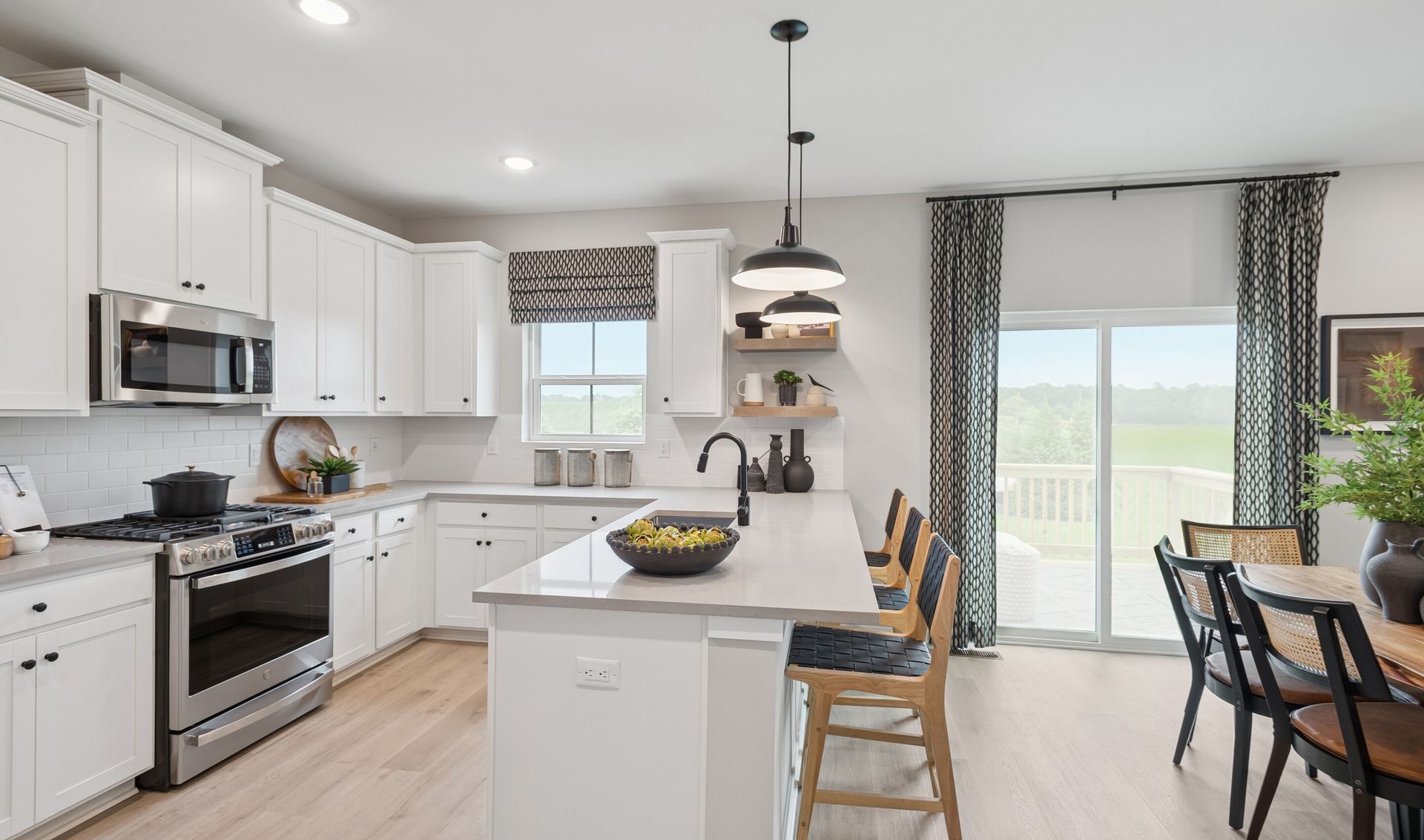 Kitchen with peninsula island