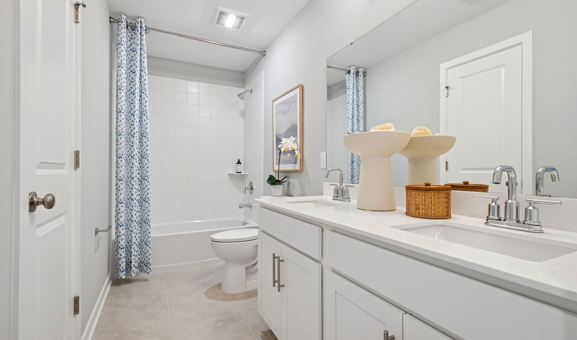 Hall Bath 2