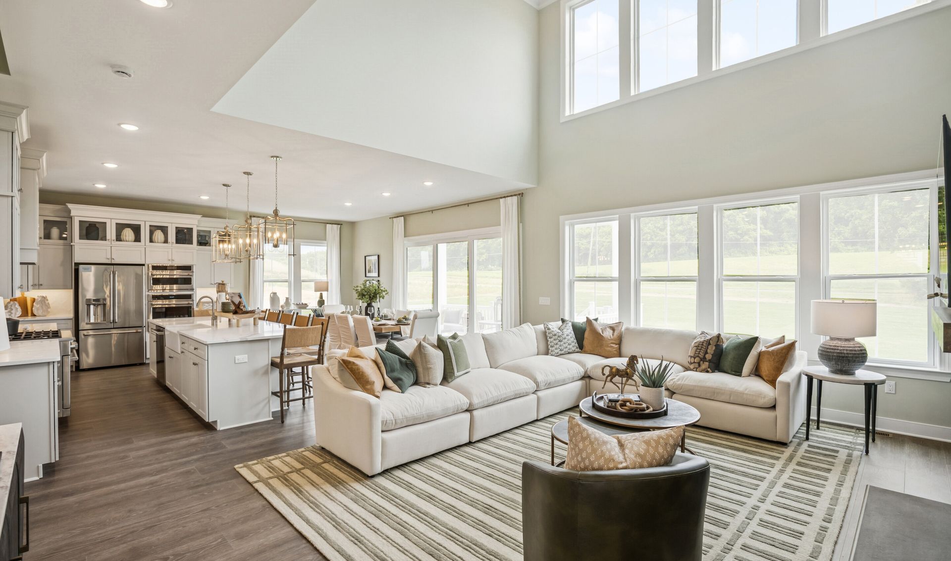 Great room near kitchen
