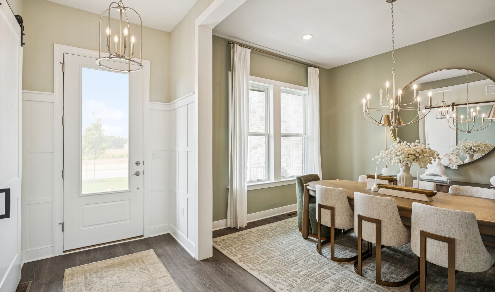 Foyer with decorative feature wall