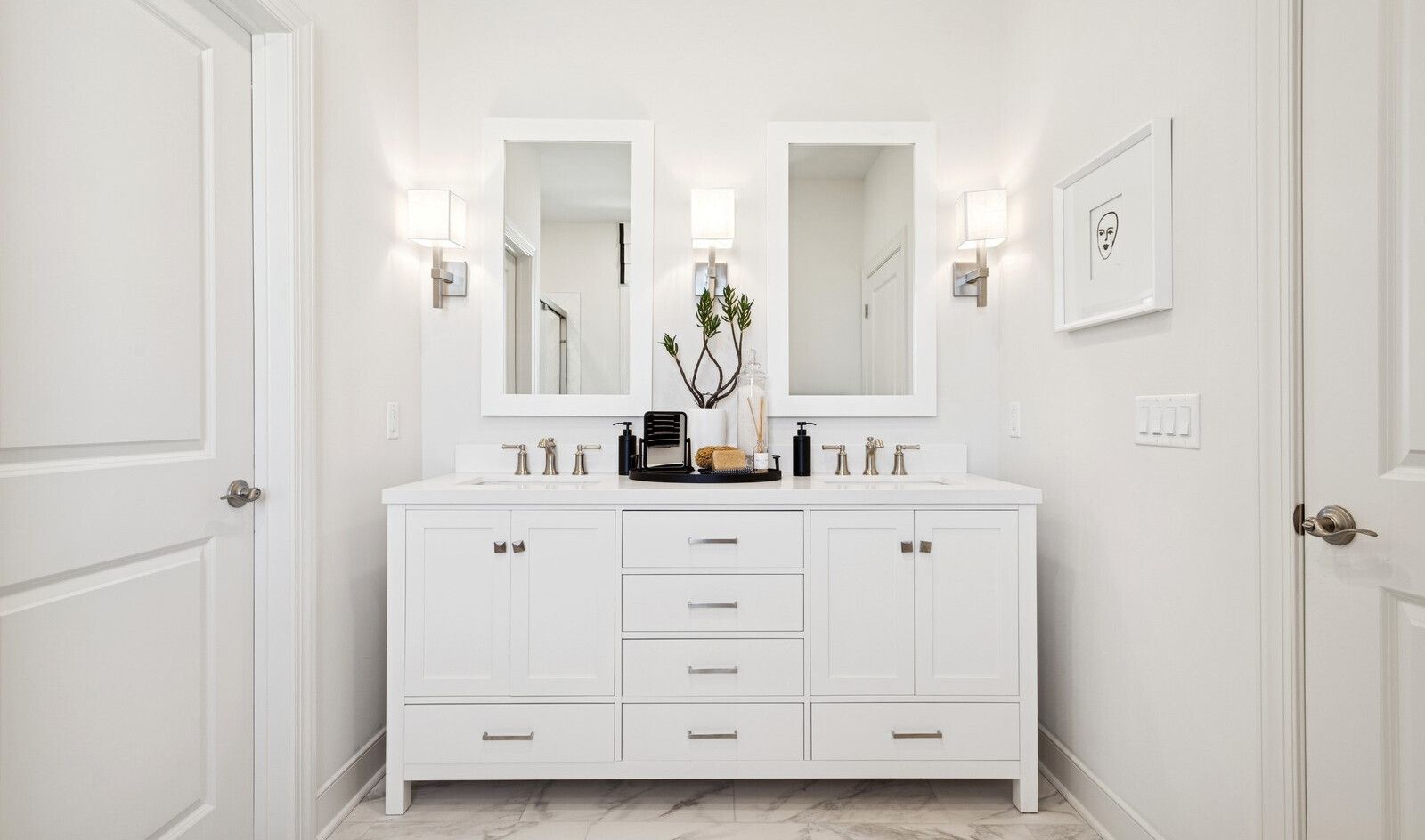 Primary bath with freestanding vanity