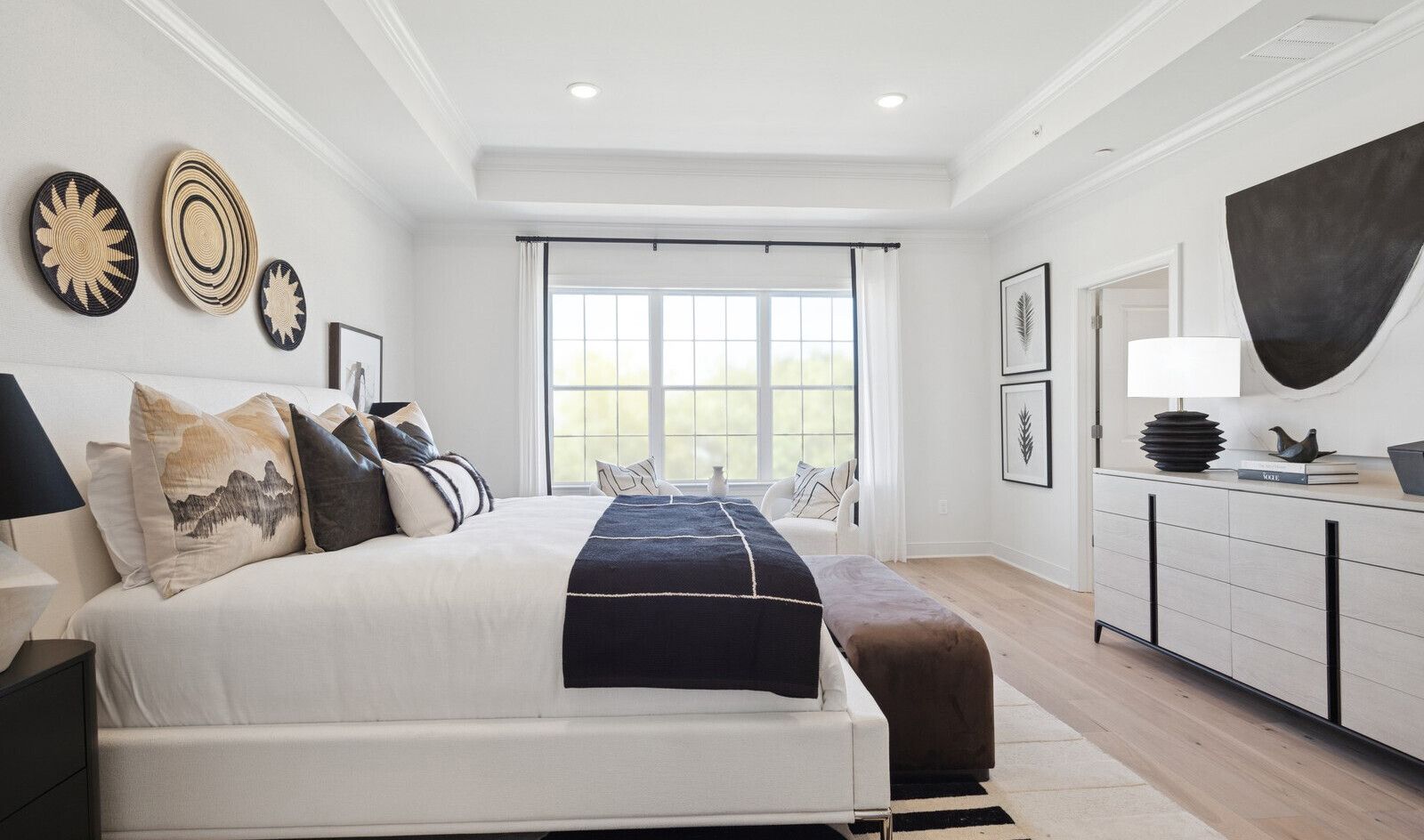 Primary suite with ceiling treatment